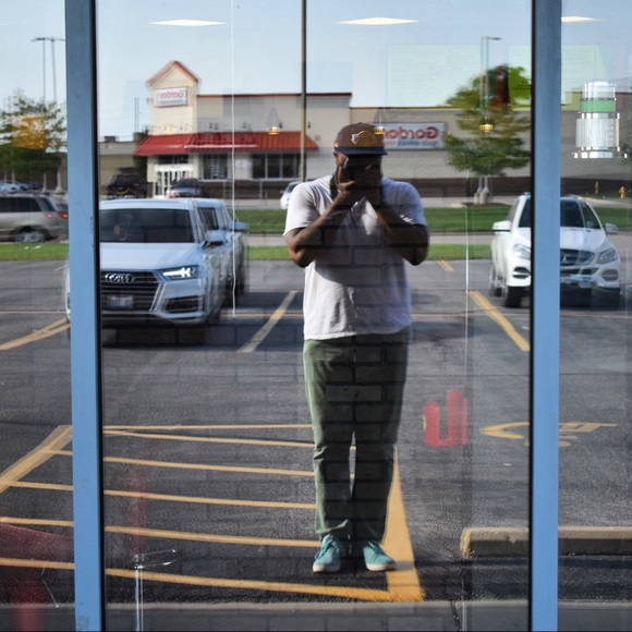 Meet the man behind the shoes - Picture 1 of 5